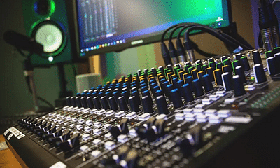 How to set up a home studio?