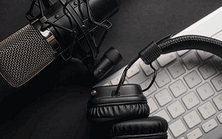 How to start a successful podcast and monetize your content?