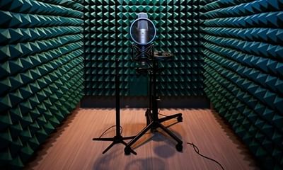 What is the best material for soundproofing a recording studio?